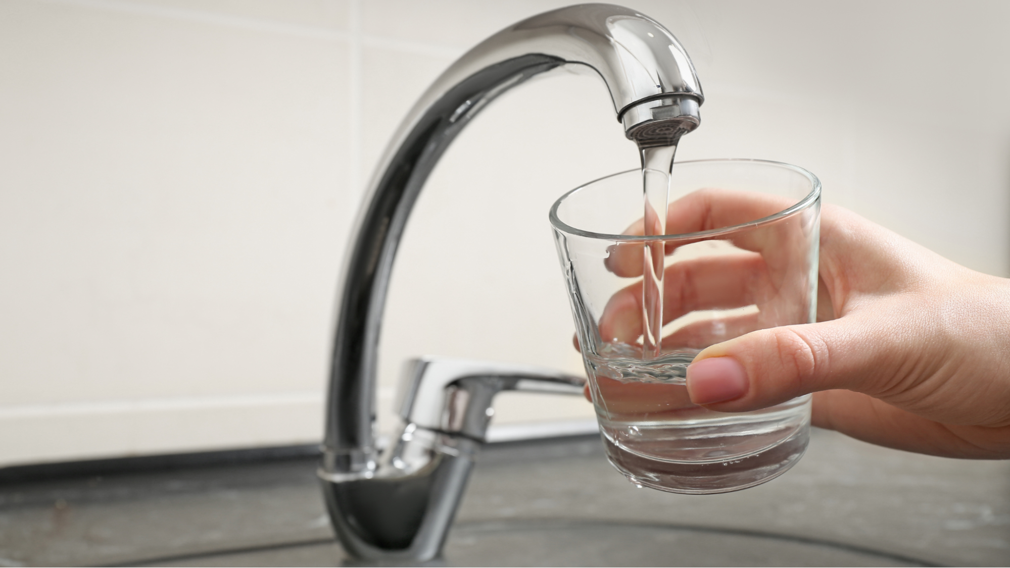 ビルトイン浄水器の選び方＆おすすめ：デザインと機能を兼ね備えたキッチンライフを彩るアイテム